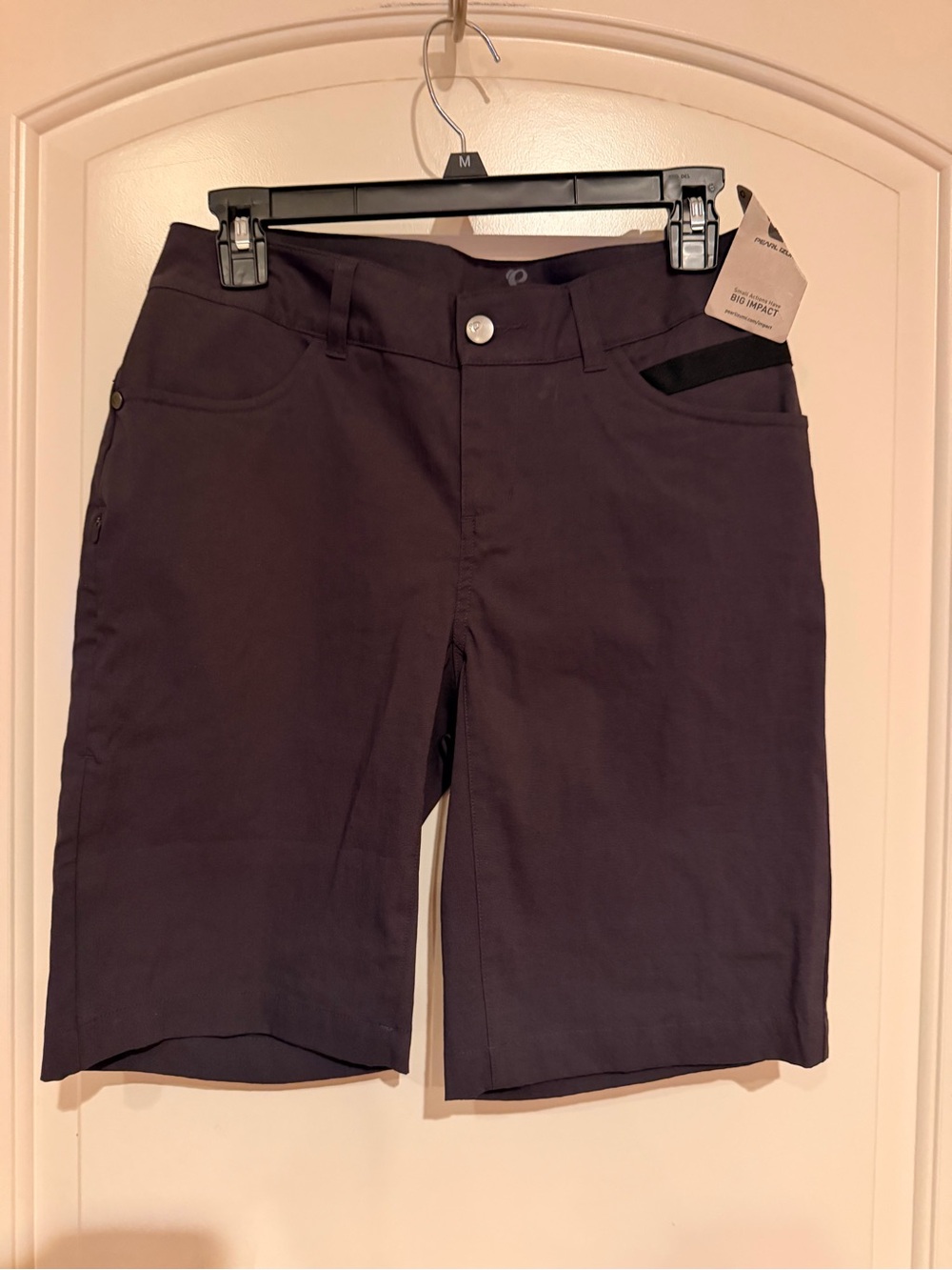Pearl Izumi women’s Black Rove Phantom Shorts size 4 Fitted NWT
